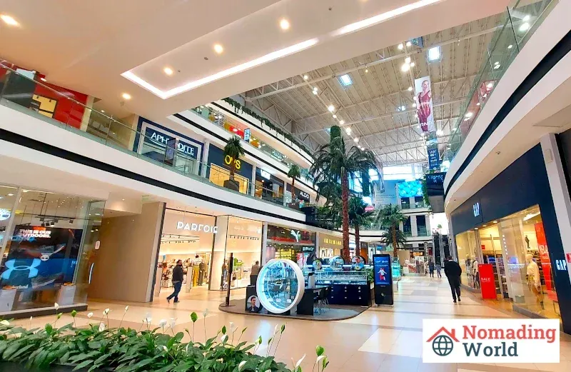 Paseo La Galeria