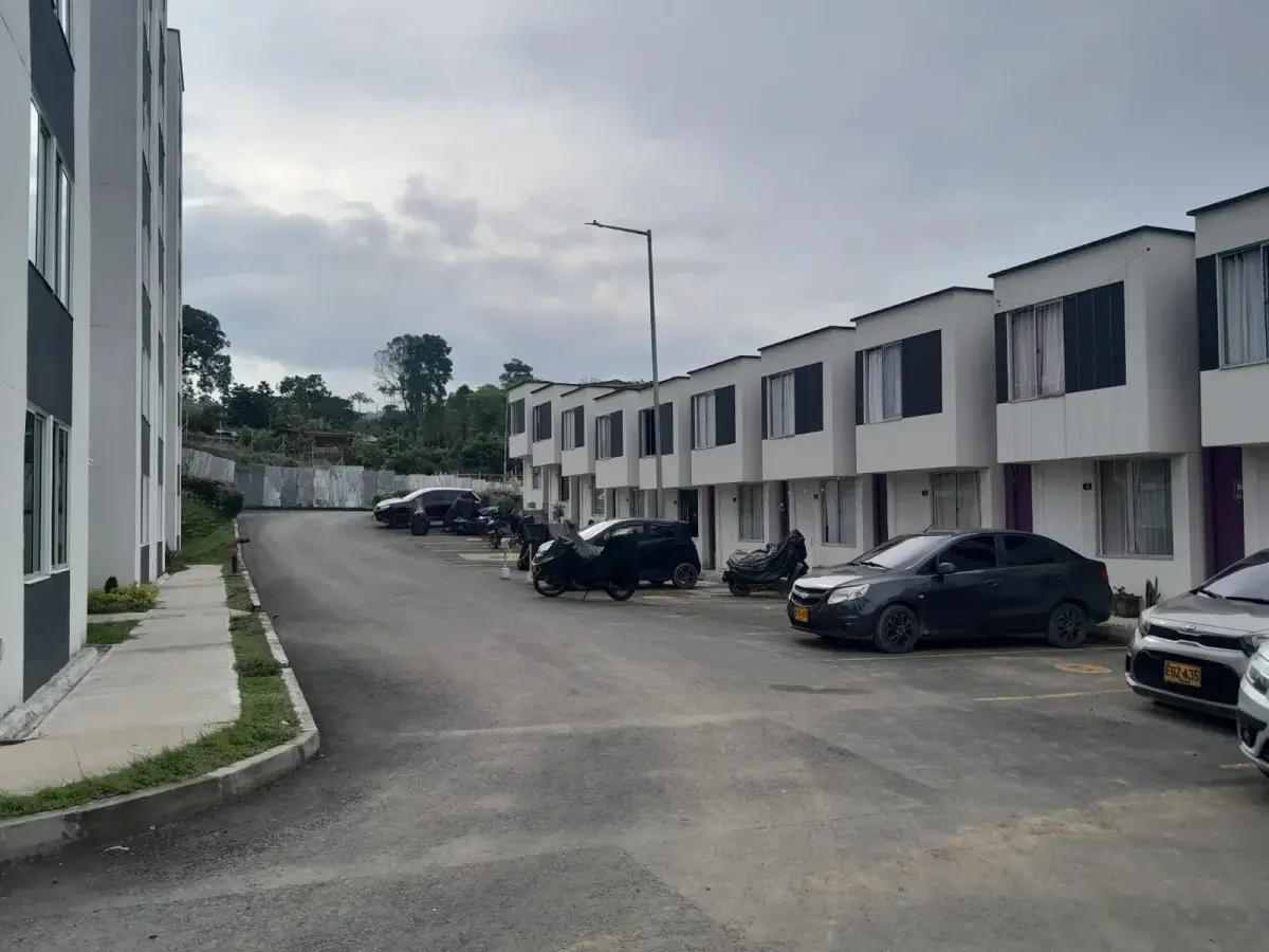 JACARANDA PARQUE RESIDENCIAL CASAS