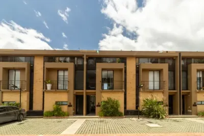 Fique Condominio  Residencial